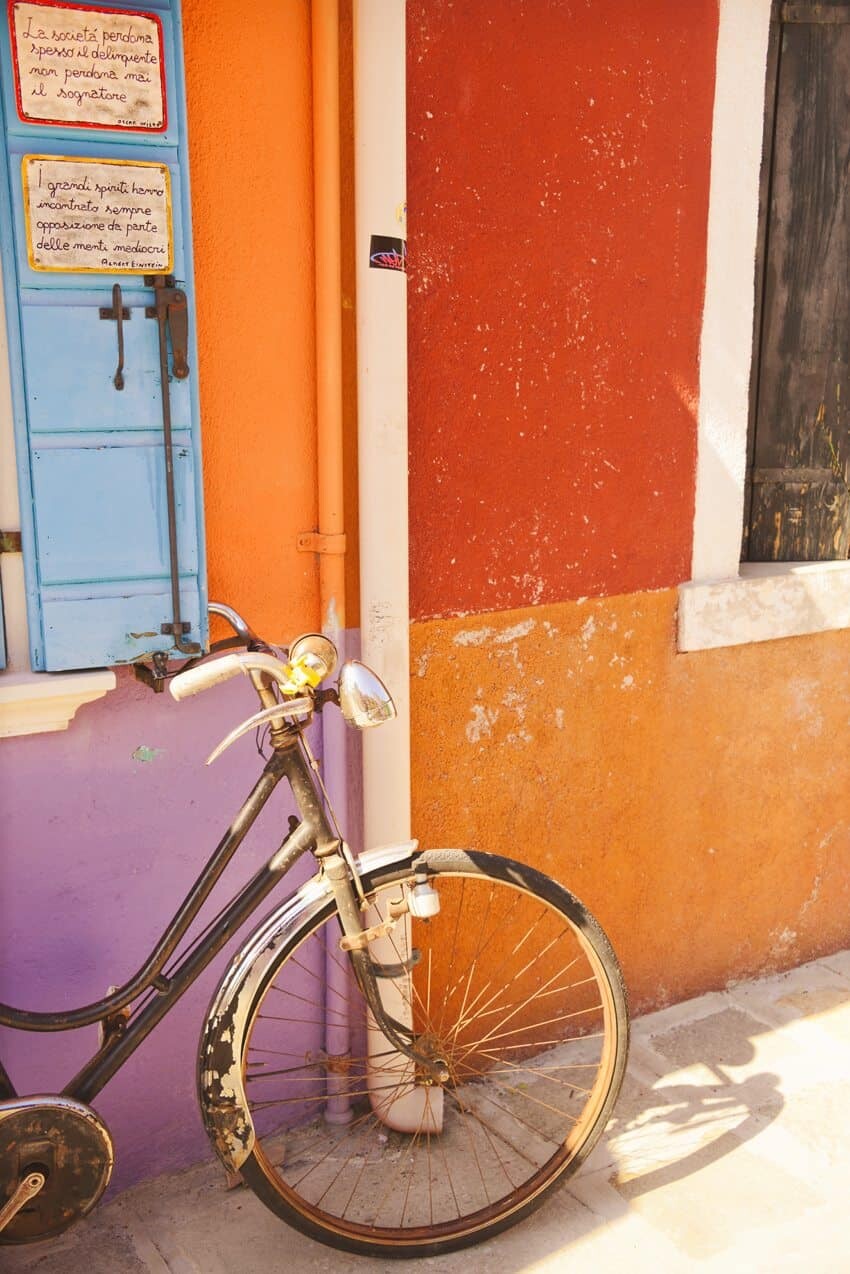 Burano, Italy just a short ferry ride from Venice - Photography by The Wandering Lens Lisa Michele Burns