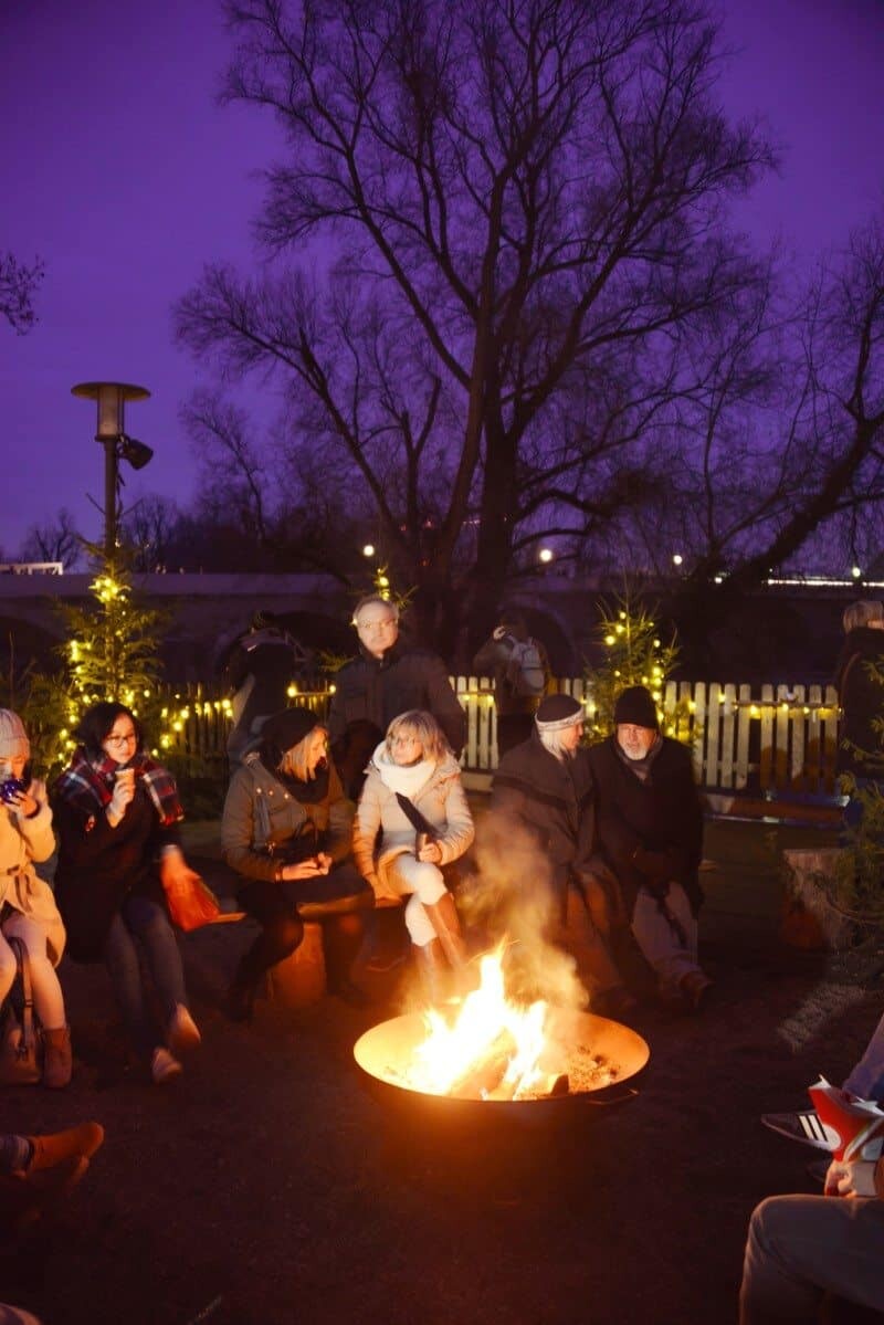 Christmas Markets Regensburg, Germany by The Wandering Lens www.thewanderinglens.com