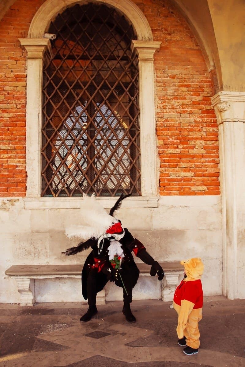 Venice Carnival Photos by The Wandering Lens www.thewanderinglens.com