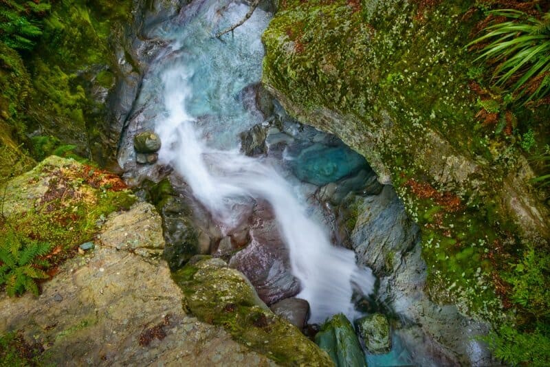 Adventure Photography - New Zealand Hike by The Wandering Lens www.thewandeirnglens.com