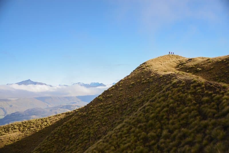 Adventure Photography - New Zealand Hike by The Wandering Lens www.thewandeirnglens.com