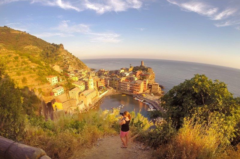 Cinque Terre, Italy by The Wandering Lens www.thewanderinglens.com