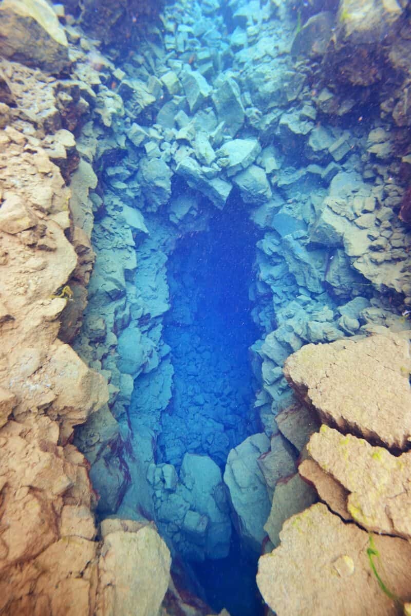 Snorkelling in Silfra Iceland between continents by The Wandering Lens www.thewanderinglens.com