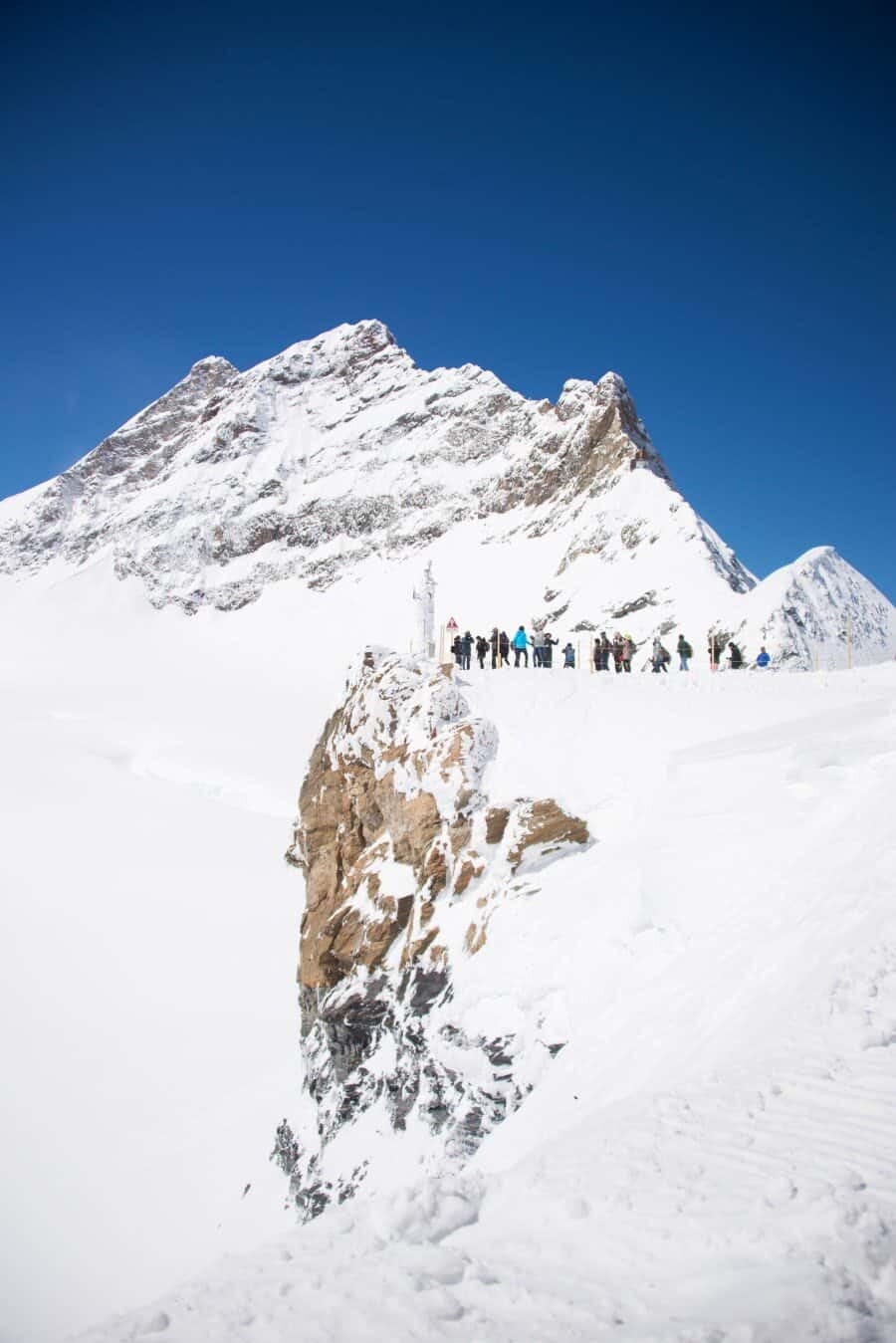 jungfrau-travel-guide-wengen-lauterbrunnen-and-grindelwald-by-the-wandering-lens-16