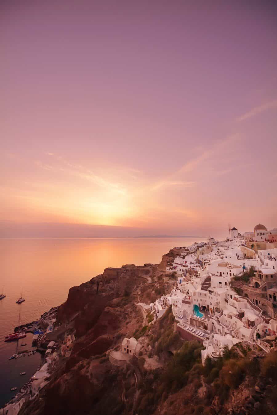 Santorini Photo Locations by The Wandering Lens www.thewanderinglens.com