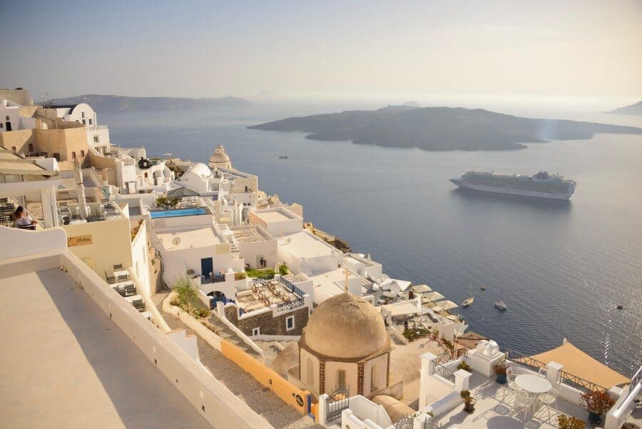 Santorini Photo Locations by The Wandering Lens www.thewanderinglens.com