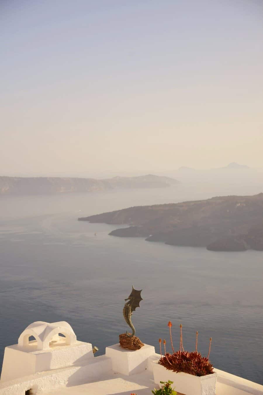 Santorini Photo Locations by The Wandering Lens www.thewanderinglens.com