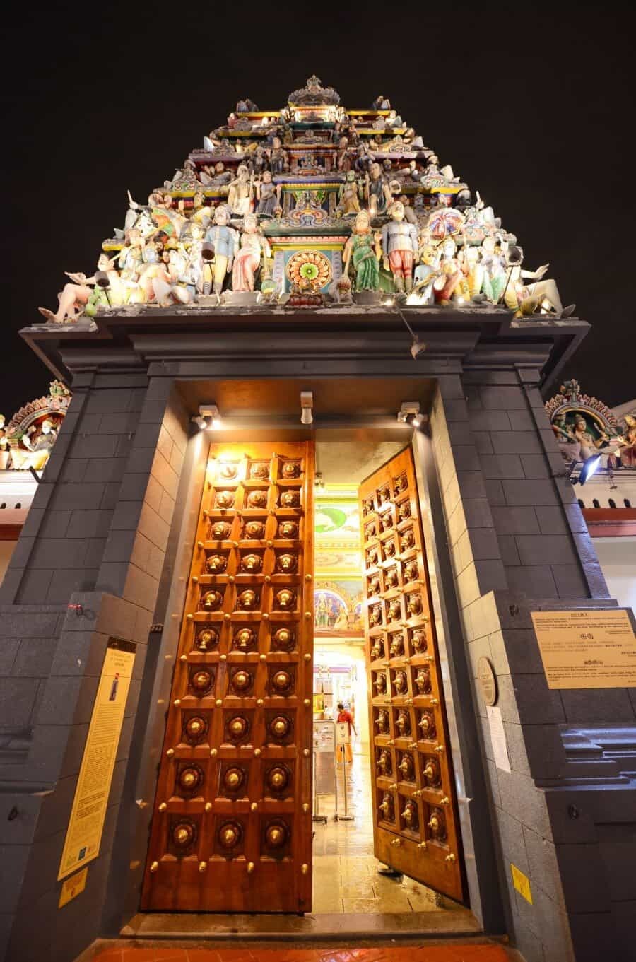 Singapore Photography Locations - Sri Mariammam Temple by The Wandering Lens photographer Lisa Michele Burns