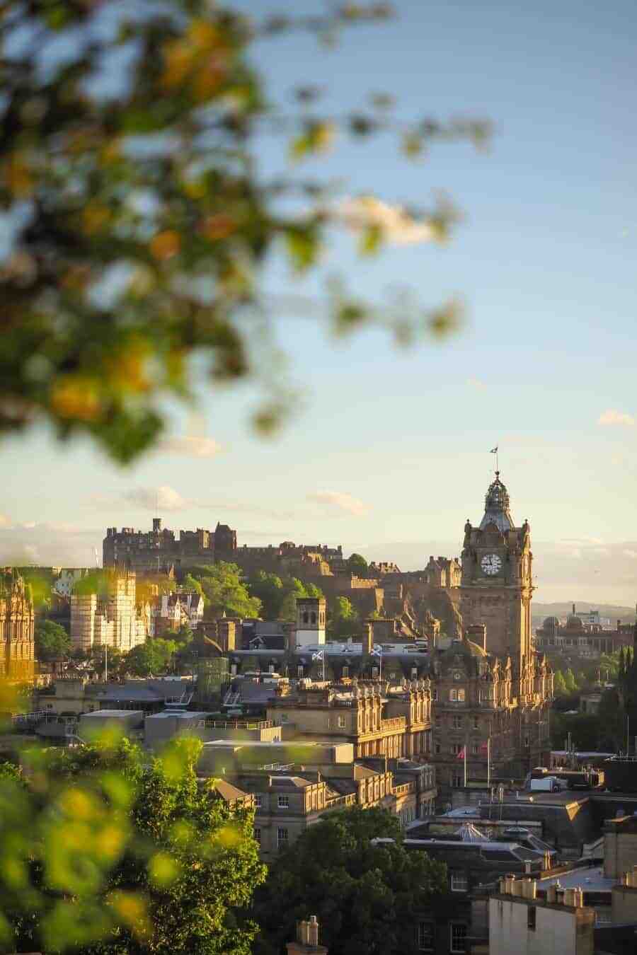 Edinburgh Photography Locations, a destination guide by The Wandering Lens photographer Lisa Michele Burns