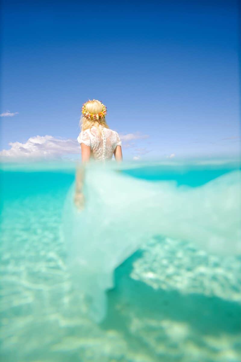 Underwater bride - The World from The Water - The Wandering Lens www.thewanderinglens.com