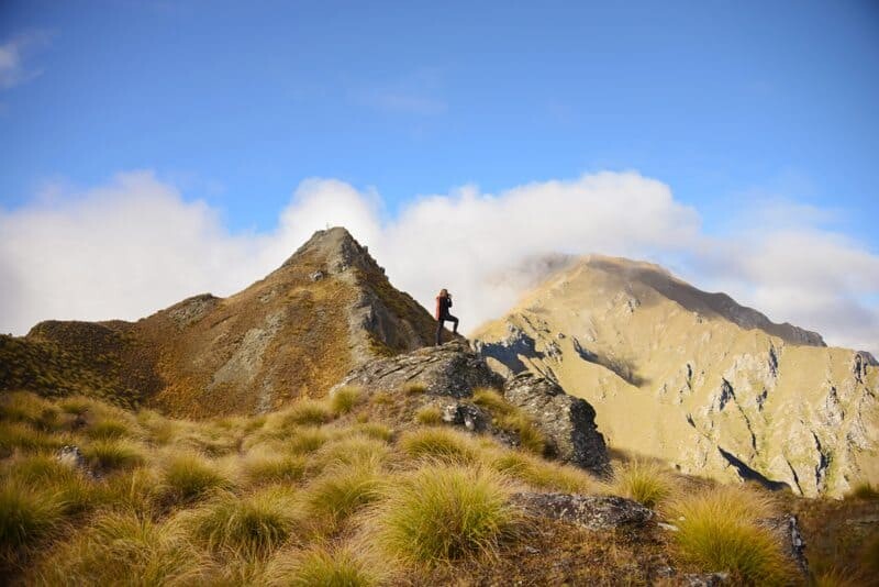Adventure Photography - New Zealand Hike by The Wandering Lens www.thewandeirnglens.com