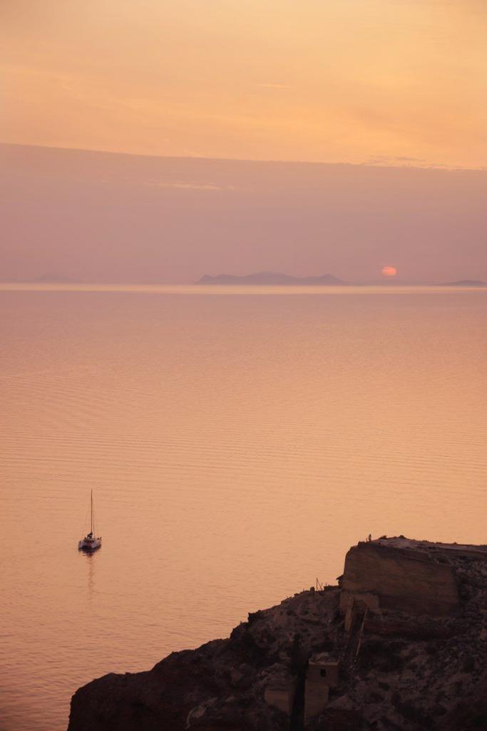 Santorini sunset photography locations