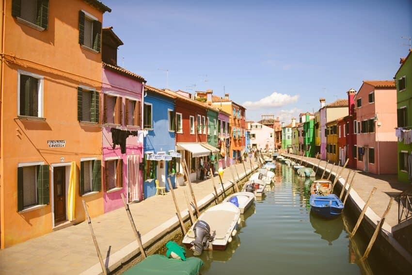 Burano, Italy just a short ferry from Venice by The Wandering Lens http://www.thewanderinglens.com/