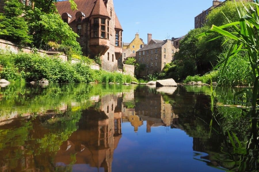 Edinburgh Photography Locations, a destination guide by The Wandering Lens photographer Lisa Michele Burns