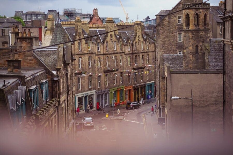 Edinburgh Photography Locations, a destination guide by The Wandering Lens photographer Lisa Michele Burns