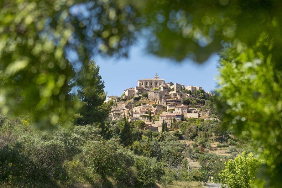 Renting a villa in Provence, France