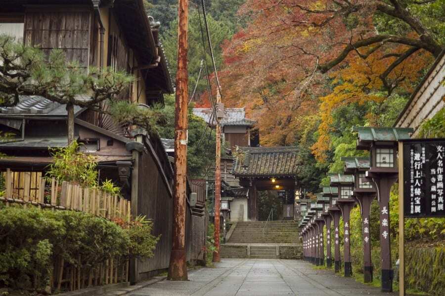 Yasaka Shrine, Kyoto photography locations in Japan by The Wandering Lens