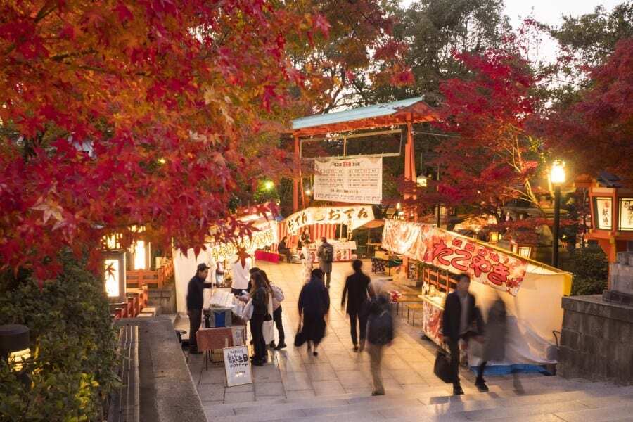 Yasaka Shrine, Kyoto photography locations in Japan by The Wandering Lens