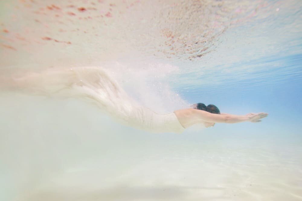 Underwater wedding photography by Lisa Michele Burns