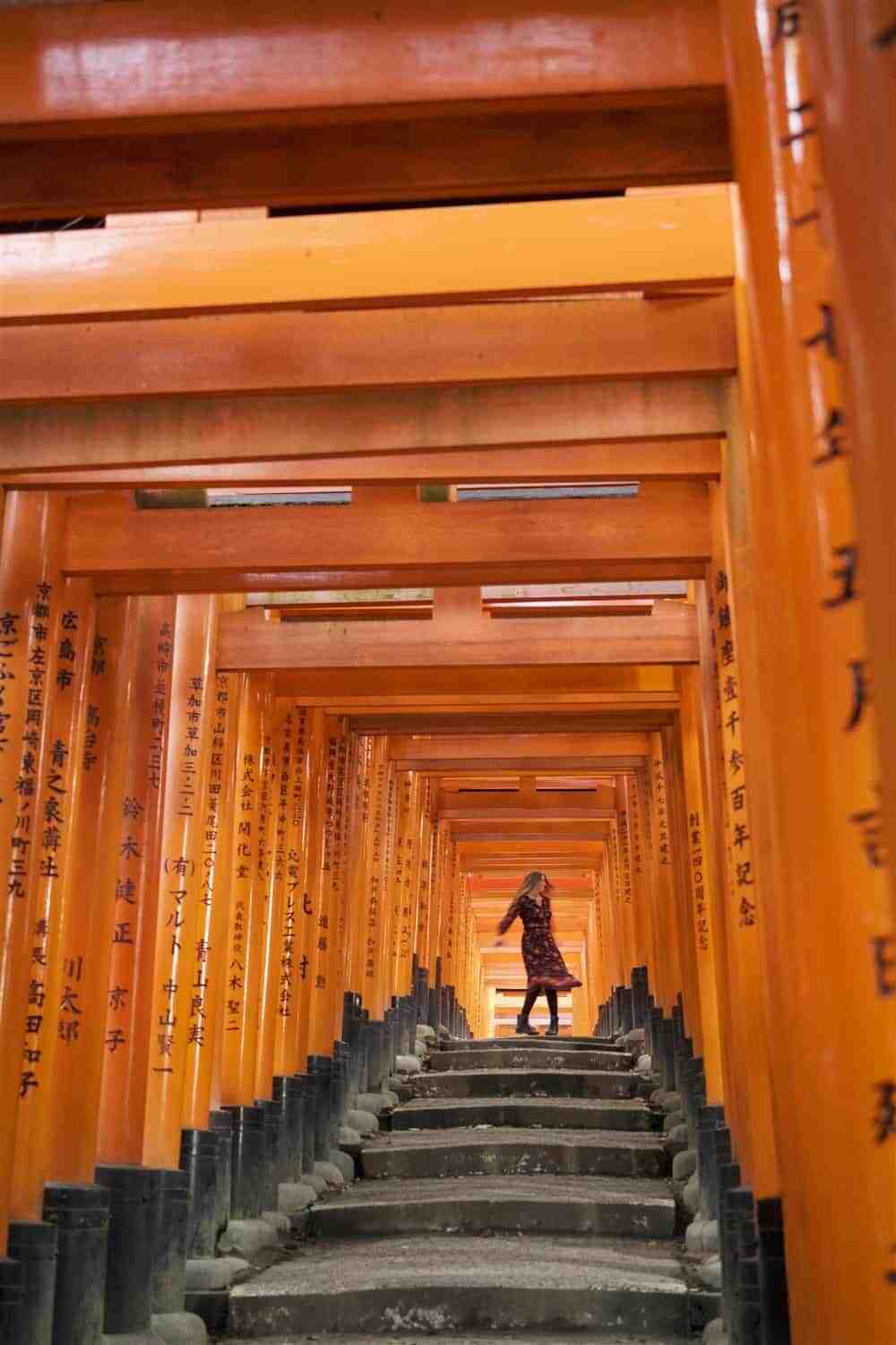 Fushimi Inari Shrine Kyoto - When to visit and how to take great photos of the torii gates